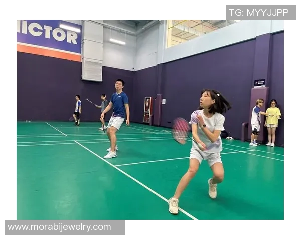 羽毛球盛宴:深入解析南京羽毛球队的默契配合与战术运用 羽毛球盛宴:深入解析南京羽毛球队的默契配合与战术运用