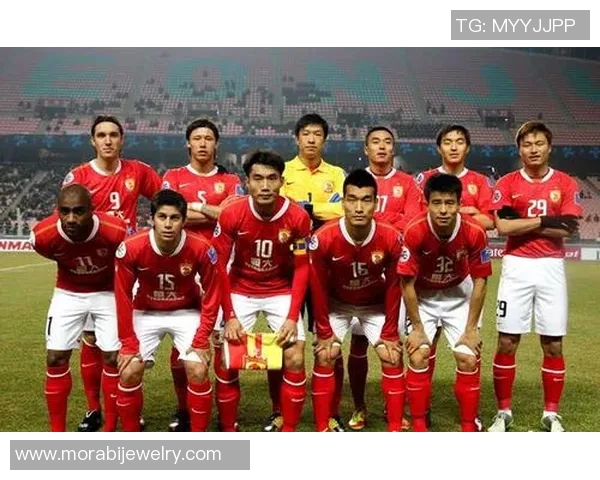 中国恒大足球明星的辉煌历程与对中国足球的深远影响分析 中国恒大足球明星的辉煌历程与对中国足球的深远影响分析