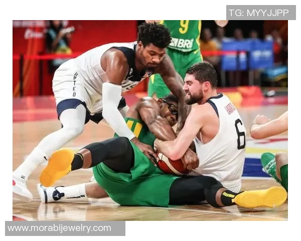 广州篮球队在世界杯积分榜中以95分稳居第一名展现强劲实力