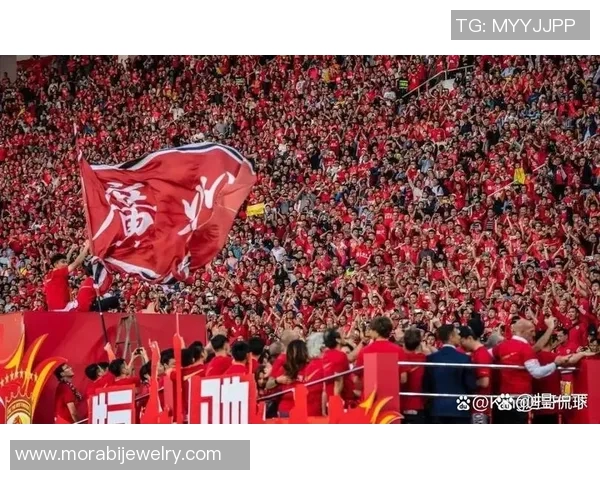 广州队现役足球明星风采展现与未来发展潜力分析 广州队现役足球明星风采展现与未来发展潜力分析